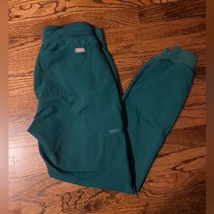 Figs Jogger Scrub Pants, women’s size XS in Hunter Green